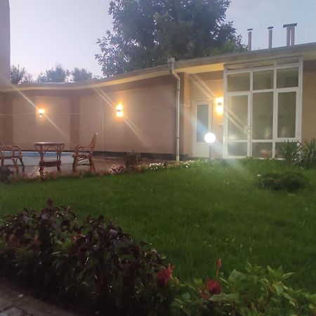 Rakat Hostel Ташкент Екстериор снимка
